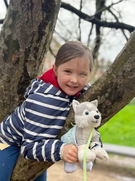 Lost — Victoria Embankment Gardens, Villiers St, London WC2N 6DU, UK