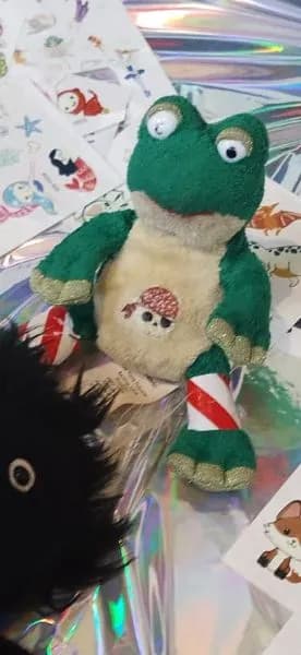 Lost — London Gatwick Airport (LGW), Horley, Gatwick RH6 0NP, UK